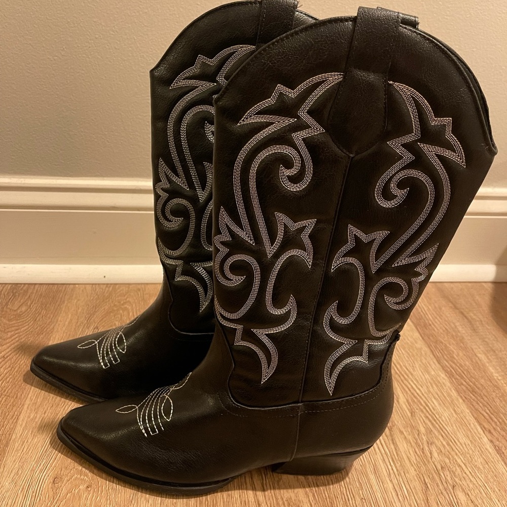 Black Cowboy Boots